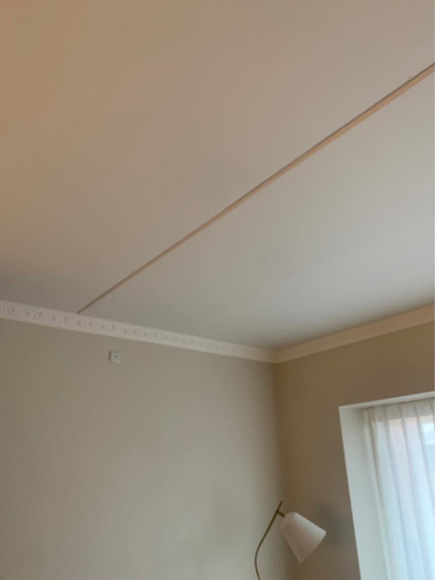 Sætte 2 lamper op over spisebordet