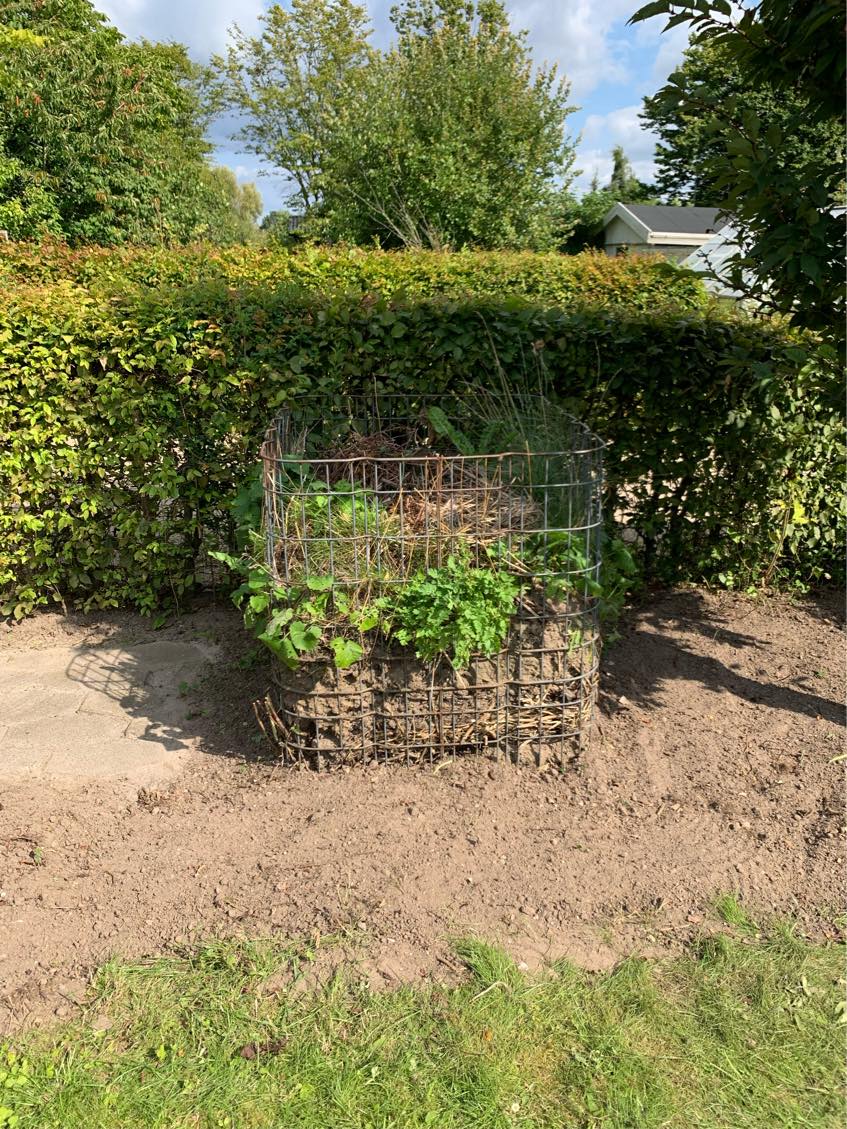 Tømning + fjernelse af kompostbeholder