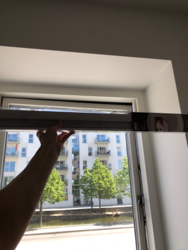 Få hængt 1 stk gardiner op.