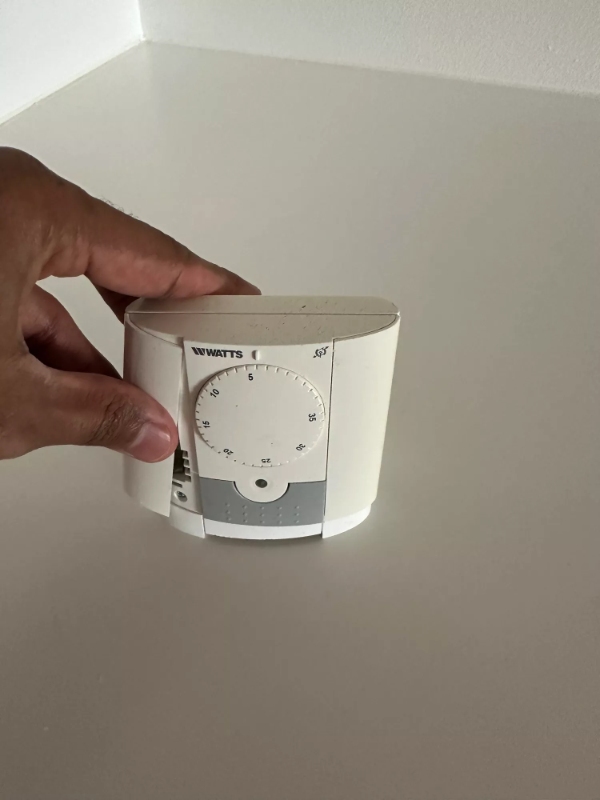 Reparation af gulvvarme termostater i lejlighed i Vallensbæk Strand