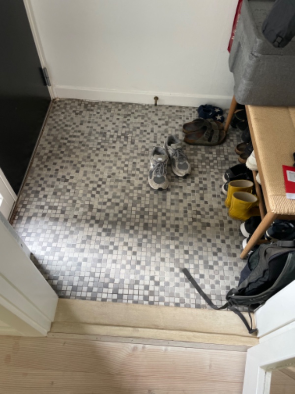 Rive mosaikfliser op