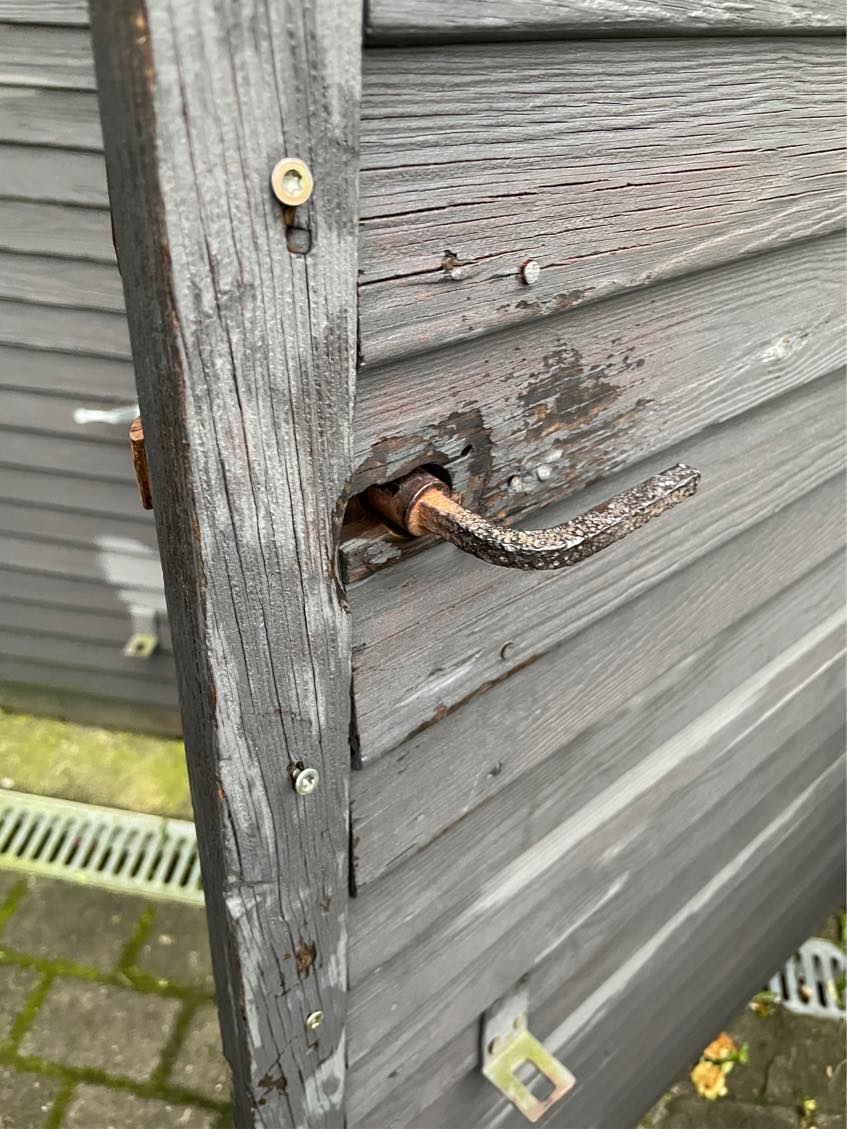 Nyt dørhåndtag (med det hele) på garagedør