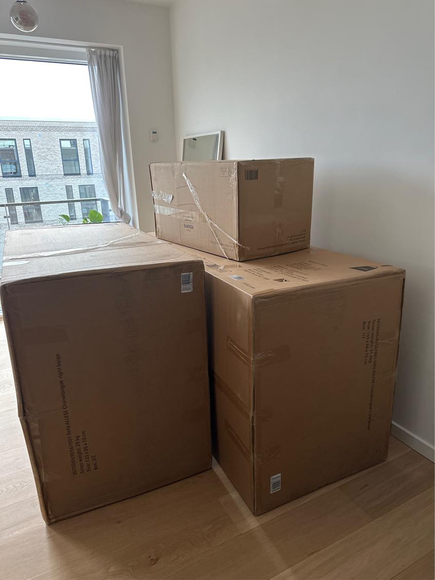 Samle 2 møbler + afskaffe pap