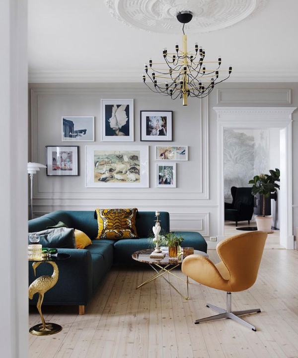 Håndværker til opsætning af stuk og væglister