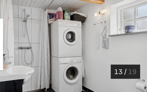 Jeg skal have malet cirka 140 m2 hus, vægge og lofter, hvidt på hvidt inklusive spartling af huller.