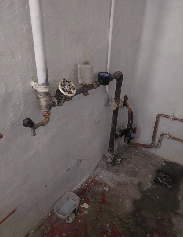 Udskifte rør i kælder