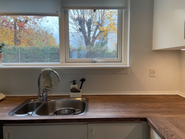 Opsætning af fliser i køkken