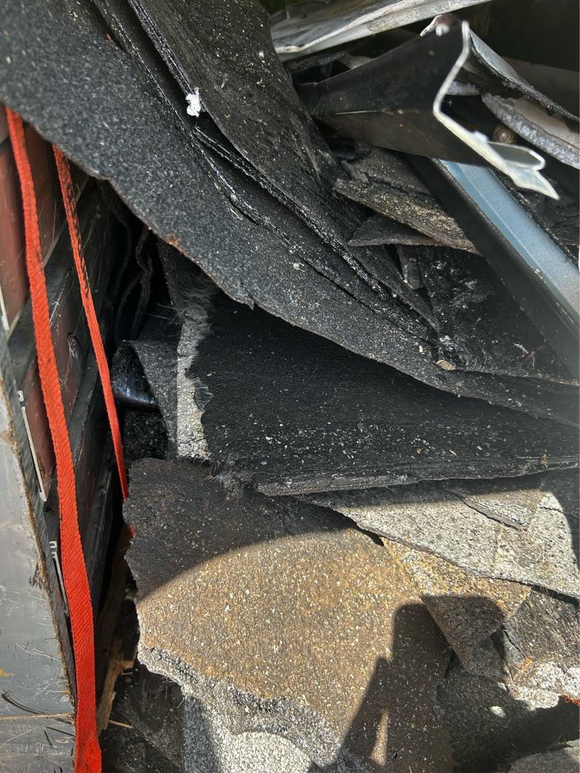 Køre tagpap vej har en lille med tagpap i der skal køres vak fra hvidovre v