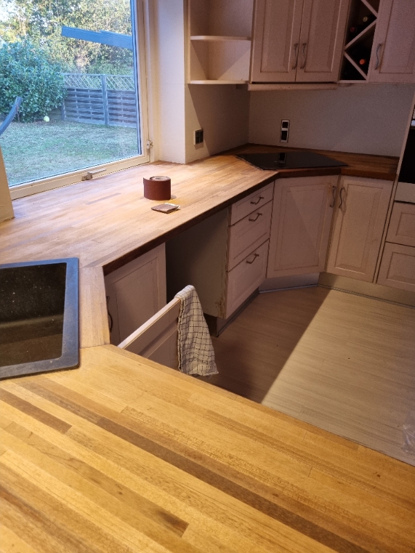 Slibning af køkkenbordplade