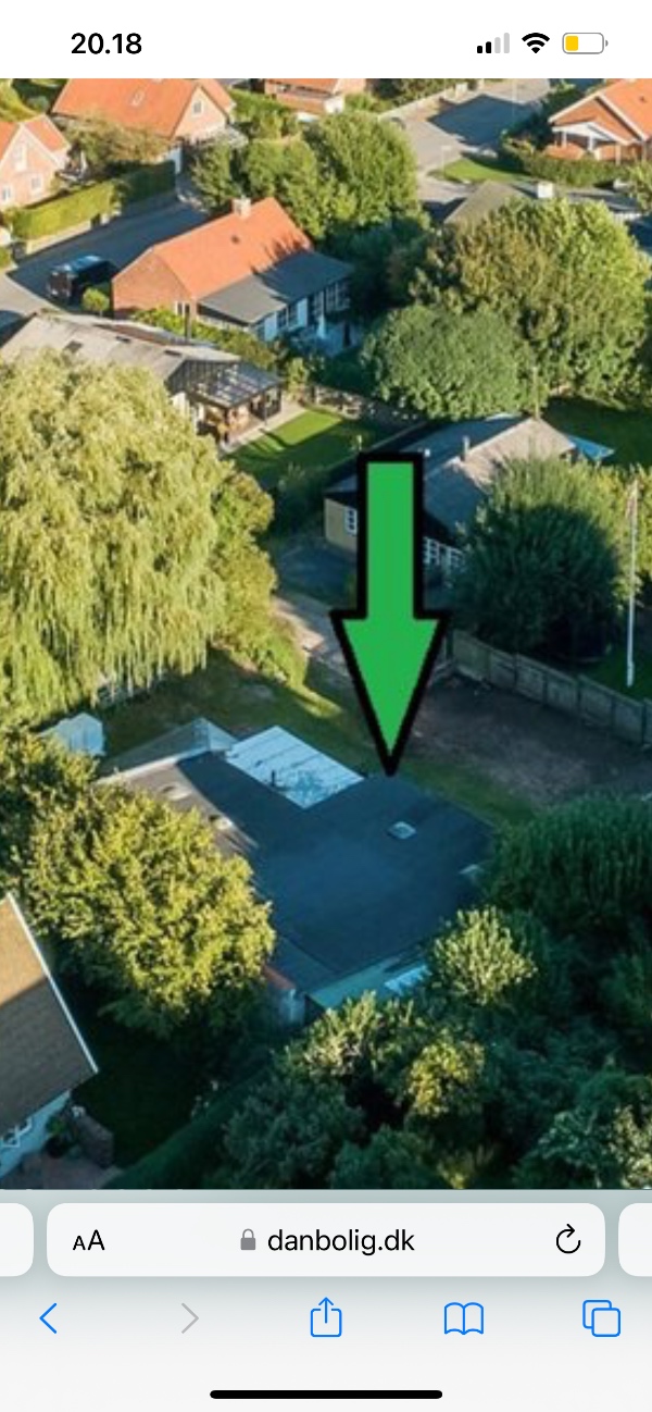 Hus på 200 kvm fra 1947. Ydervægge er mursten og tag er tagpap.