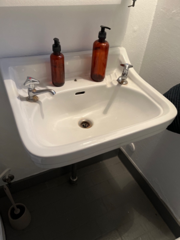 Udskiftning af toilet og vask
