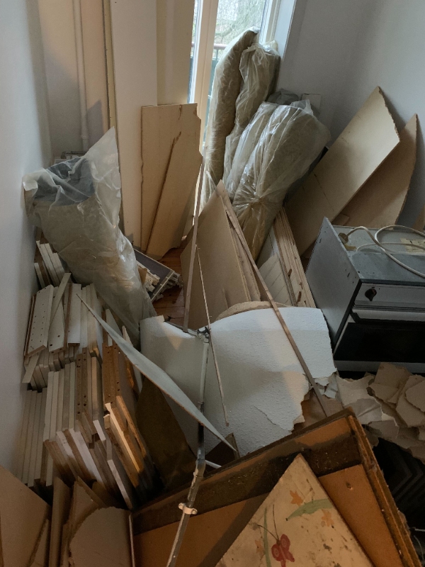 Bortskaffelse af affald til genbrugsstation