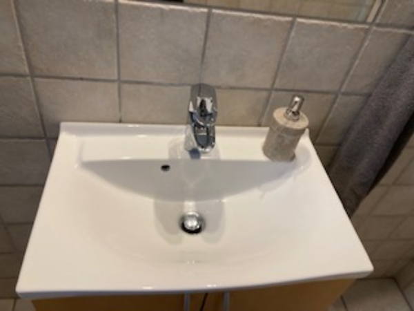 Nedtagning og opsætning af vask