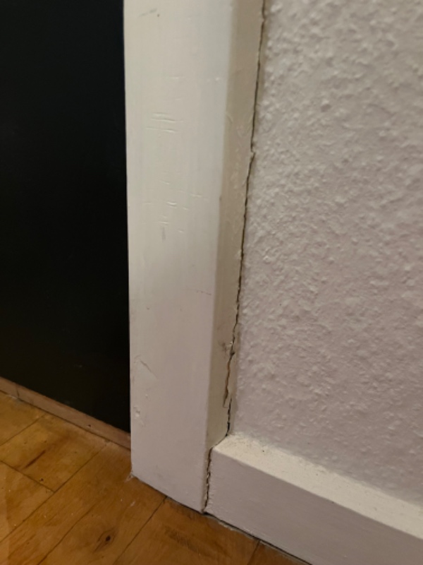 Dørkarm er gået fra