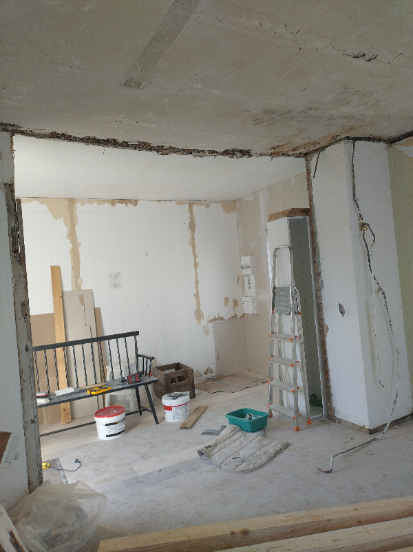 Opsætning af gips i udhus