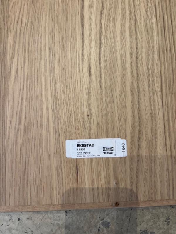 Jeg har en køkkenlåge jeg ikke kan få sat på min opvasker. Jeg har skinner og låger til.