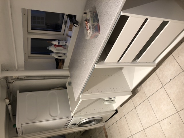 Montering af køkkenskabe og bordplade