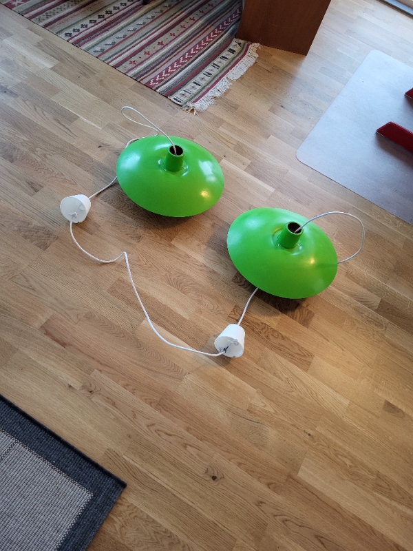 Ophæng af 2 lamper