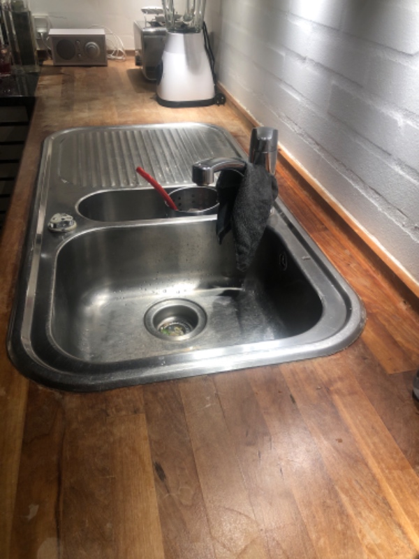 Afslibning af køkkenbordplade