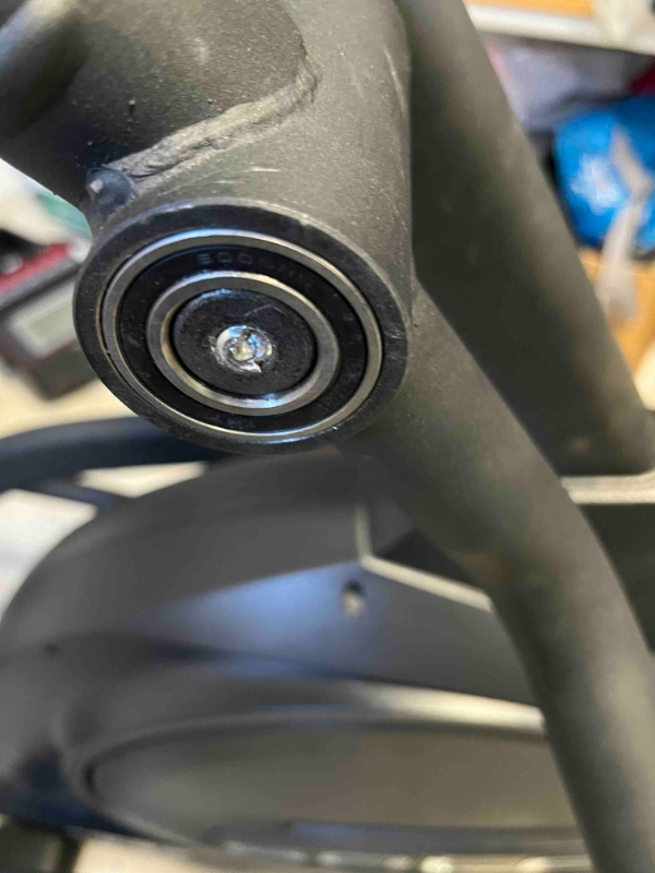 Få skrue ud eller lave nyt gevind