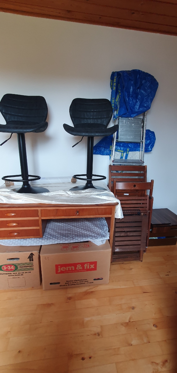 Flytning af enkelte små møbler og 8 flyttekasser fra Midtsjælland til Amager 