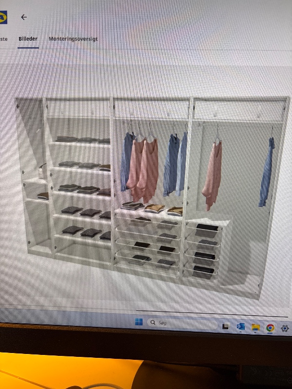 Udpakning, samling af IKEA PAX klædeskab med indretning B350xH236