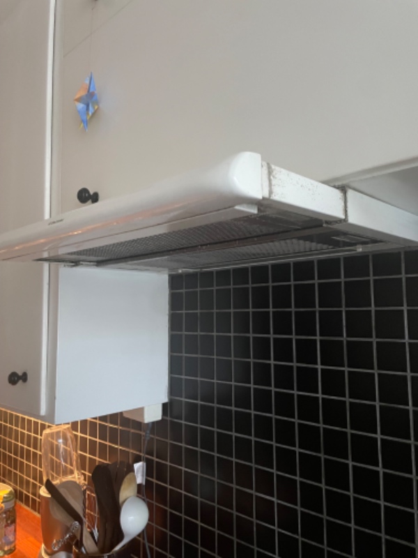 Montering af emhætte i lejlighed med centralsug i bygningen