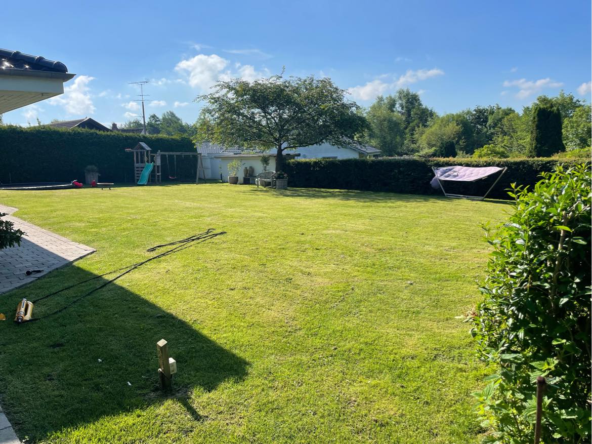 Havearbejde ca hver 14 dag dag i sommerhalvåret