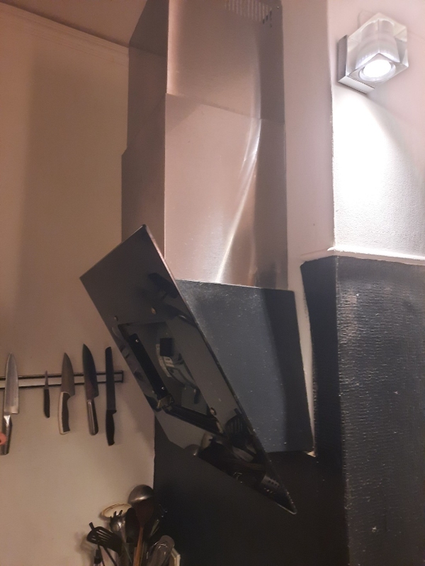 Udskiftet blæsemotor til emhætte