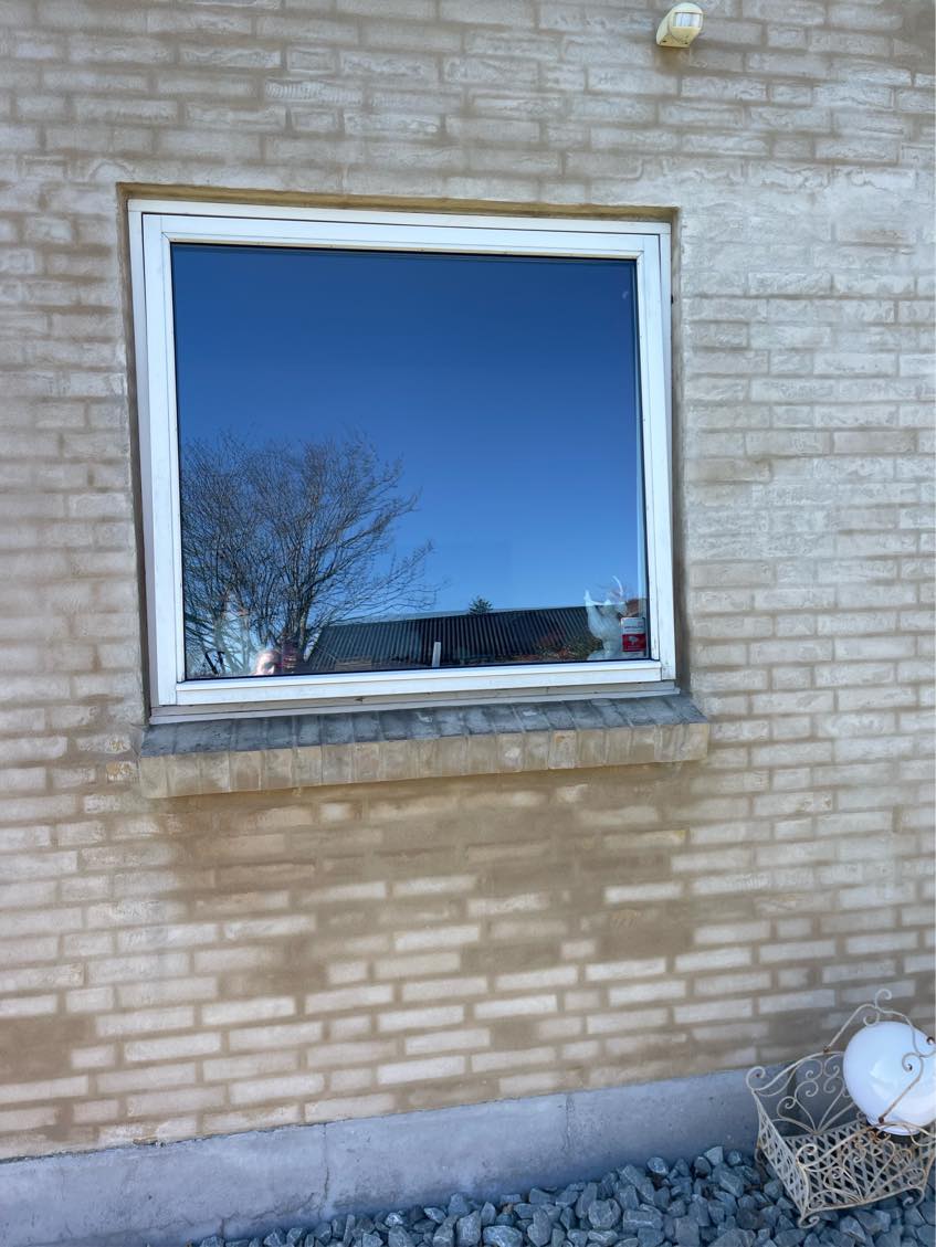 Maling af 5 vinduer udendørs