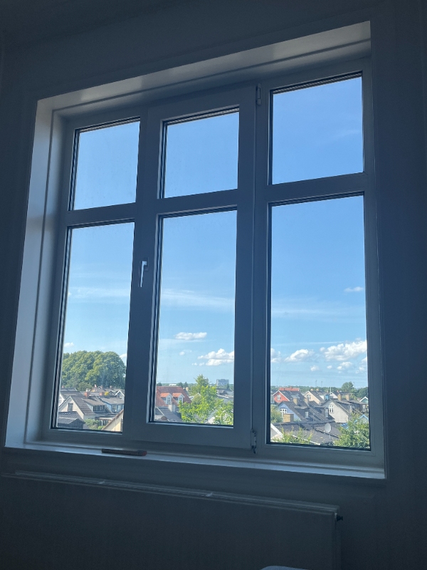 Vinduespudser 2 værelses lejlighed.