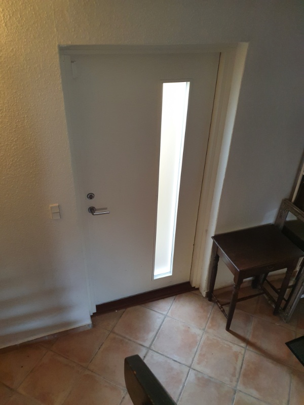 Montering af 2 kattelem I døren 