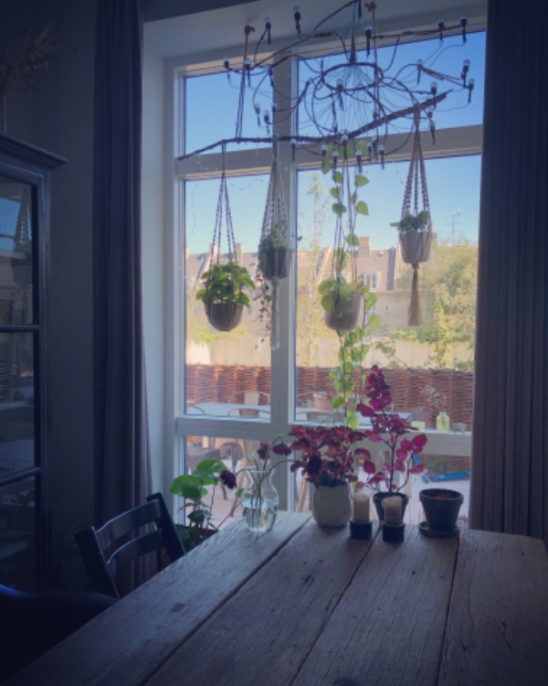 hjælp til at sy lange velour gardiner om