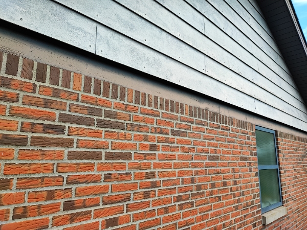 Maling af udendørs træværk på huset (ikke vinduer)