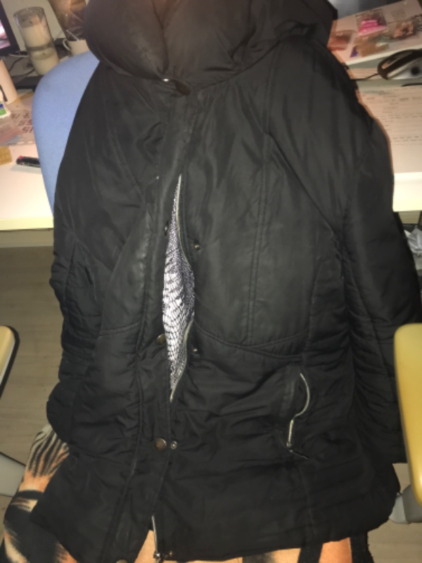 En lynlås i en jakke