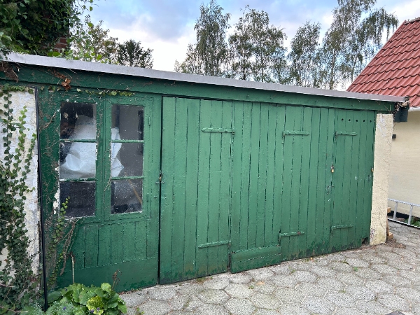 Nedrivning af murstens-skur