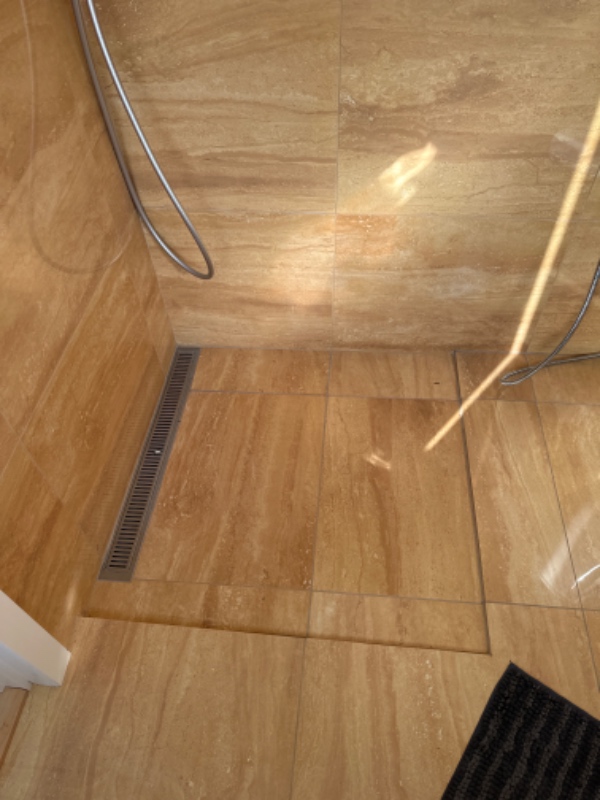 Silikonefugning af badeværelse