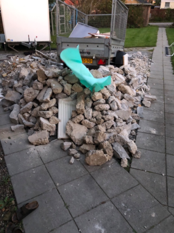 Afhentning af byggeaffald