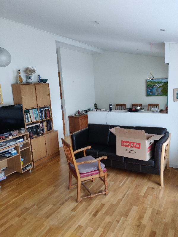 Ryddet et rækkehus. Alt skal væk. Slutrengøring herefter.