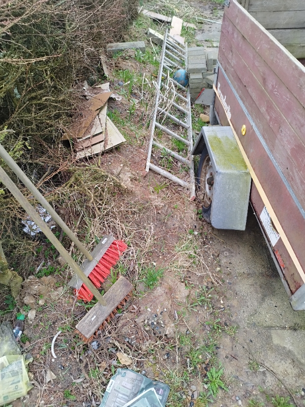 Haveoprydning og affaldskørsel