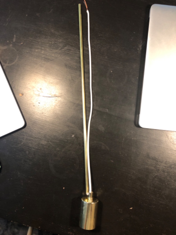 Opsætning af lampe (ledning skal forlænges)