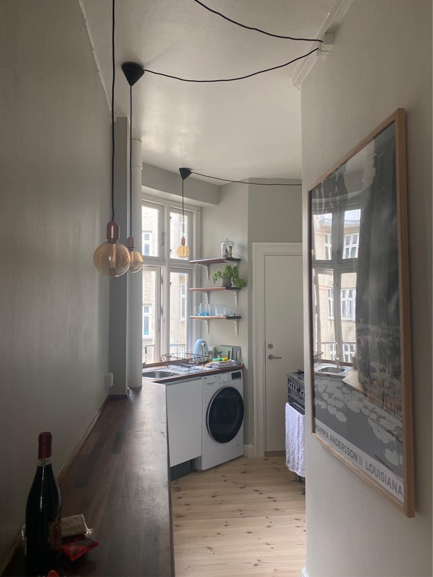 Fjernelse af bordplade + montering af ny bordplade samt vask