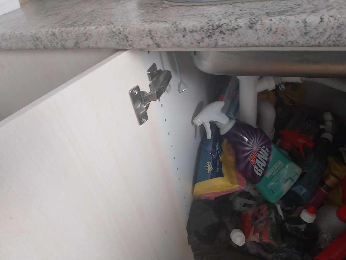 Lave plads til vaskemaskine i køkkenet