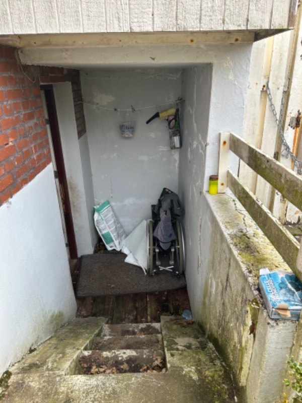 Pudsning og reparation af trappe