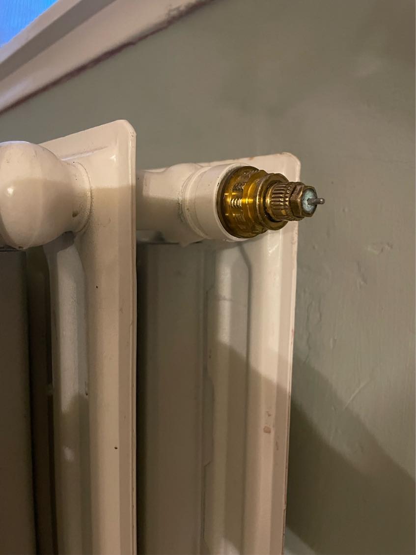 2 radiator der kunmperiodevis varmer