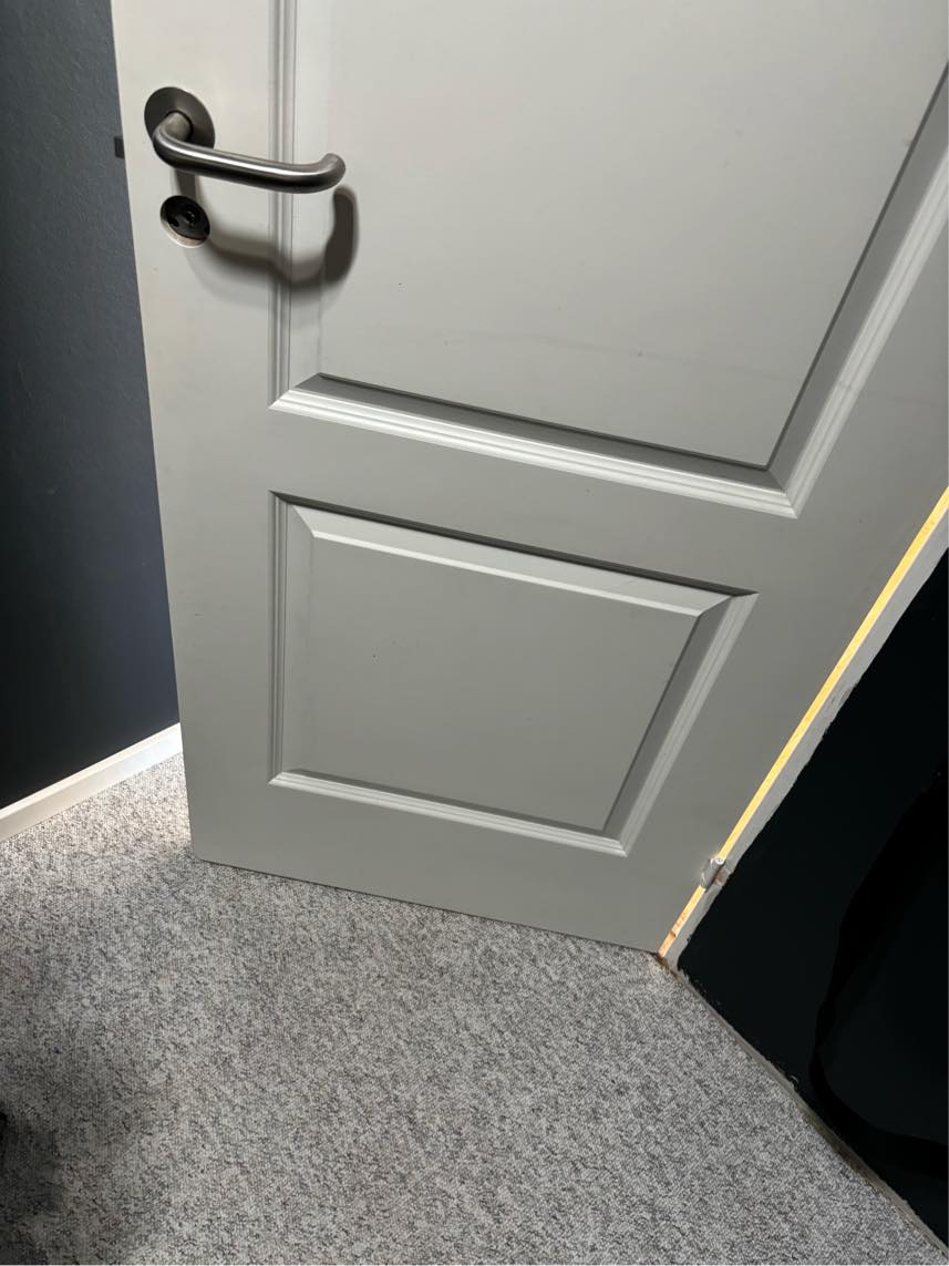 Dør skal vendes til udadgående