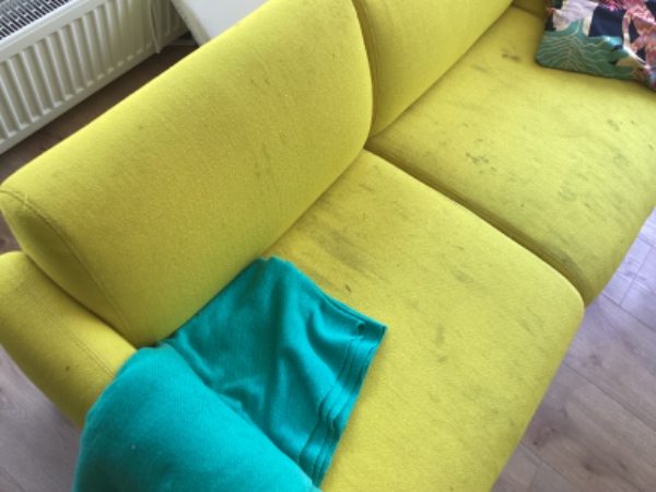 Rensning af sofa og stole