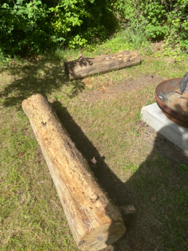 Afhentning af storskrald, fliser, seng mm.