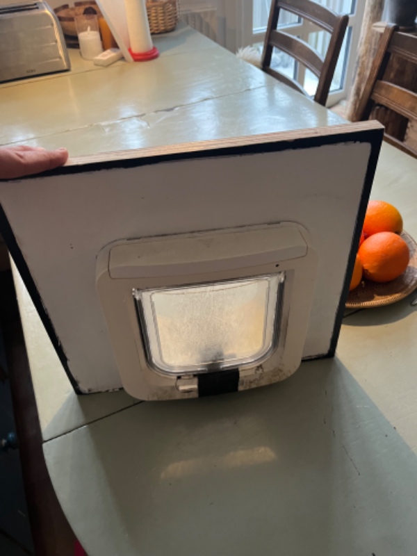 Montering af kattelem i et vindue med 3-fags glas. Jeg har faktisk allerede en kattelem