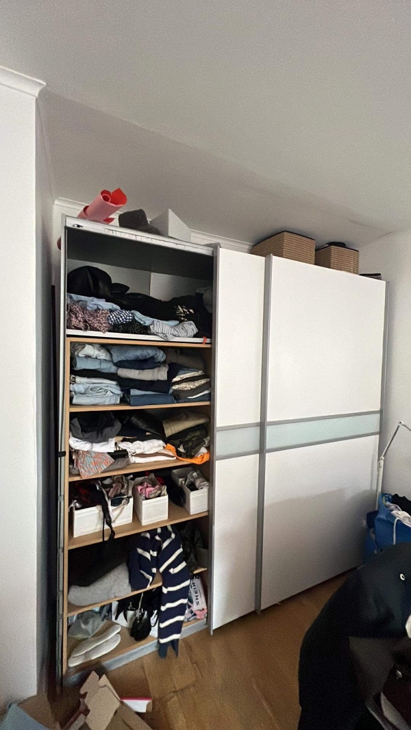 Afmonteret et stort skab og få det til storskrald